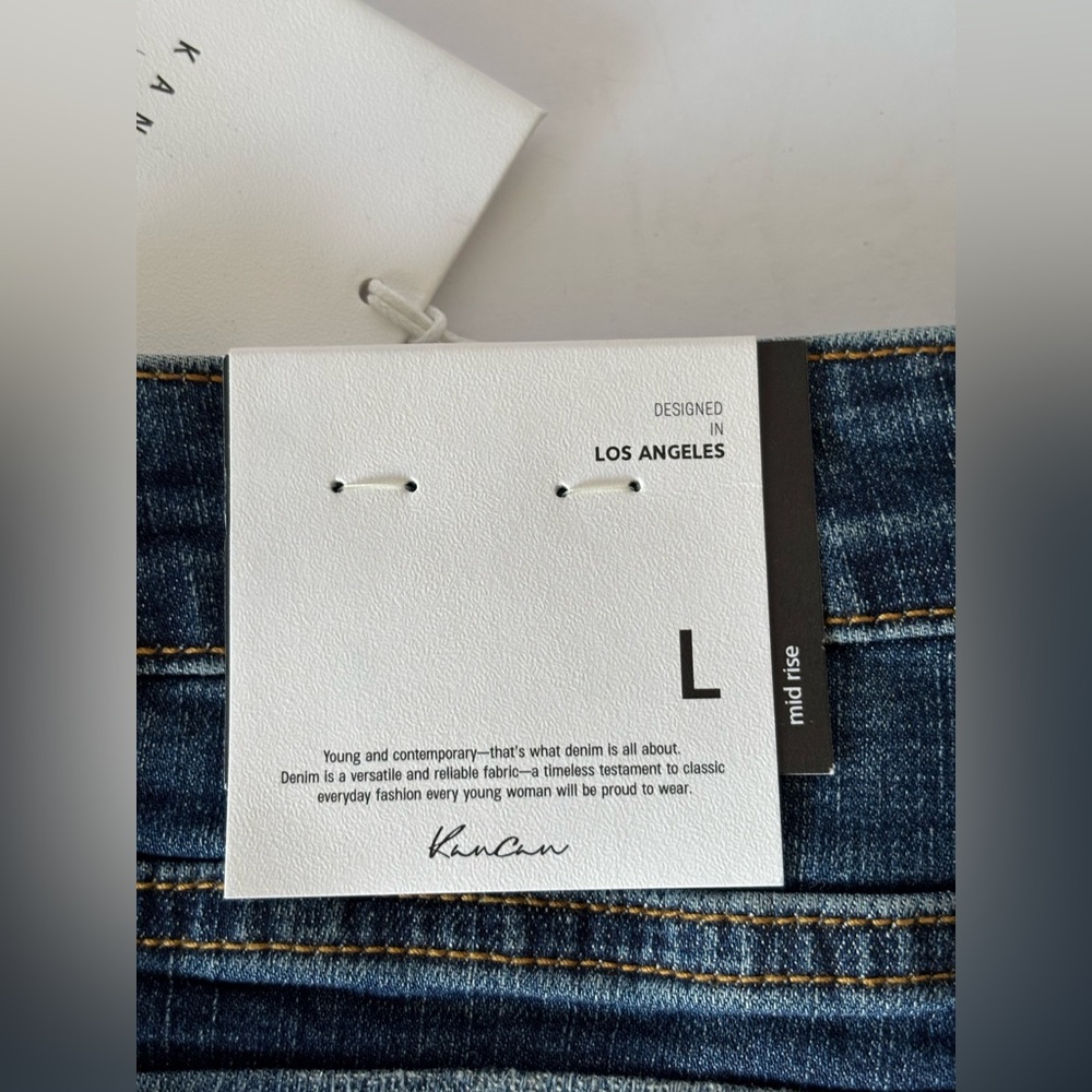 New Women’s KanCan Estilo Mid Rise Jean Shorts With Exposed Leopard Pockets - Picture 5 of 7